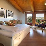Hotel Santa Maria De 2*